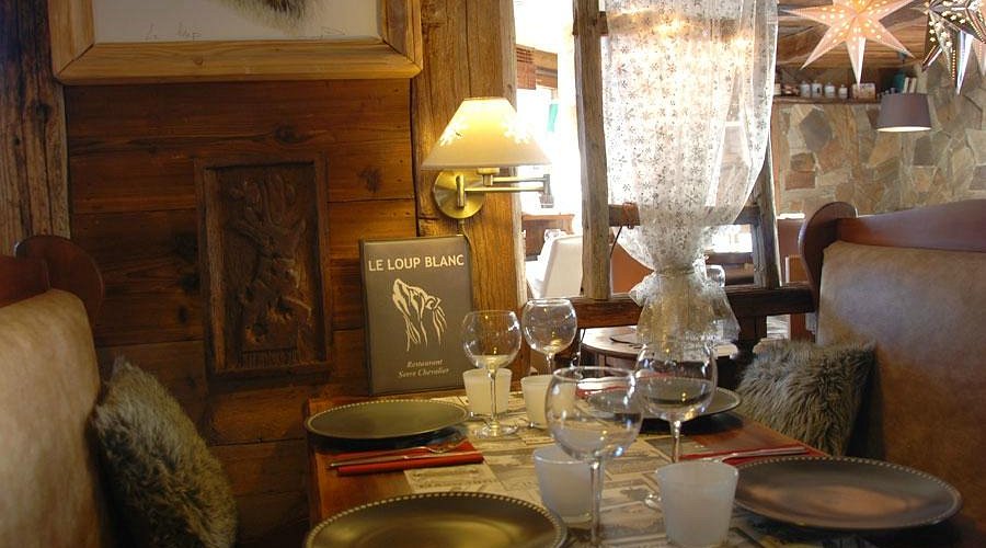 le loup blanc serre chevalier