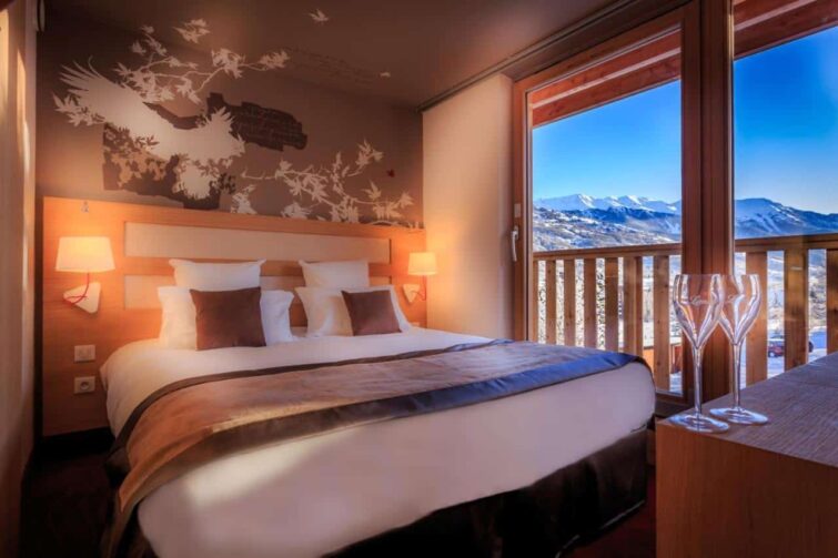 serre chevalier booking